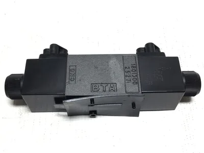 Parker D1VW004CNYWF Hydraulic Valve 110/120V 50/60Hz