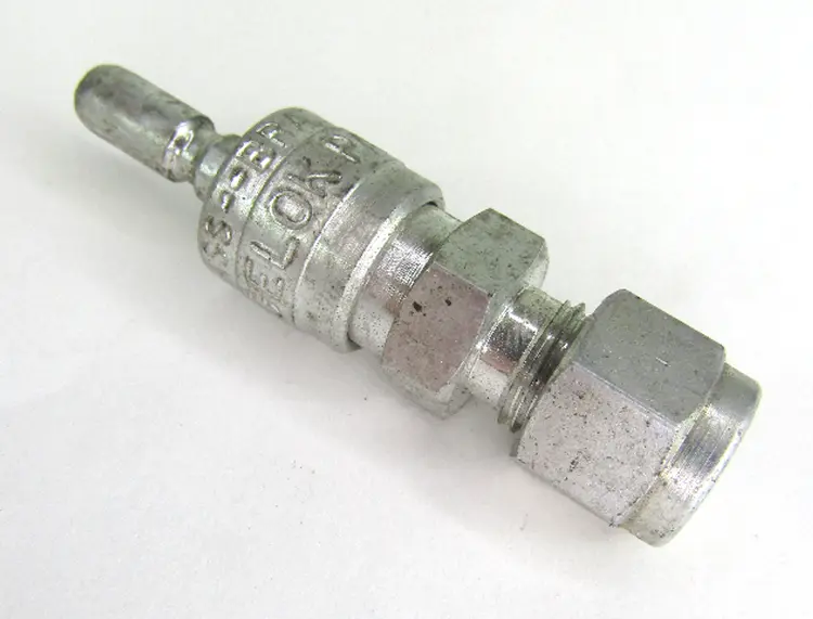 Used SWAGELOK B-QC4-S-400 Valves/Fittings Kentucky US | Industrial Parts R Us Inc. #381422