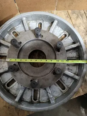 20IN SLOTTED LATHE FACE PLATE W/ 3.25IN THROUGH HOLE AND D1-11 CAMLOCK MOUNT