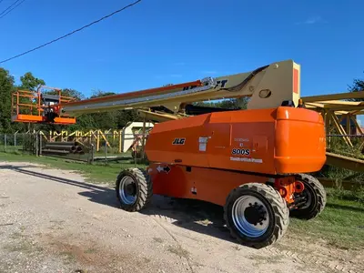 USED 2024 JLG 800S