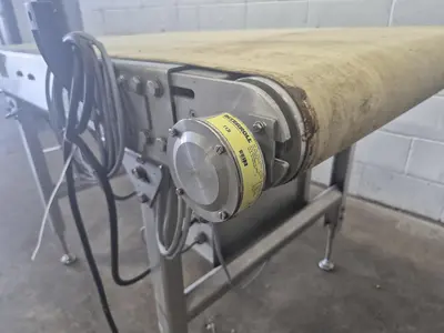 4.75 ft Flat Belt Conveyor