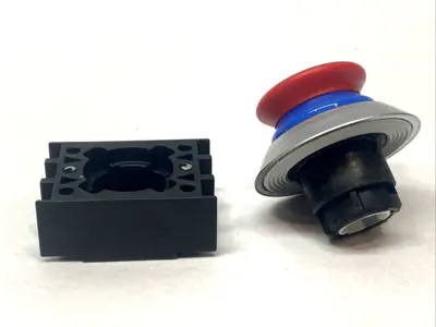 USED FREY MASCHINENBAU LIGHTED PUSH BUTTON, RED, STOP BUTTON M2F