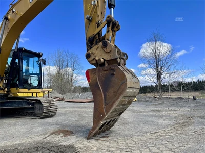 Used 2019 CATERPILLAR 320 Crawler Excavators | Abele Tractor #1342757