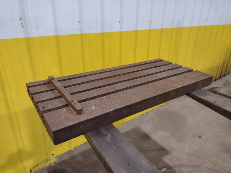 Used KEARNEY & TRECKER _UNKNOWN_ Bolster Plates Ohio US | Yoder Brothers machinery #919804