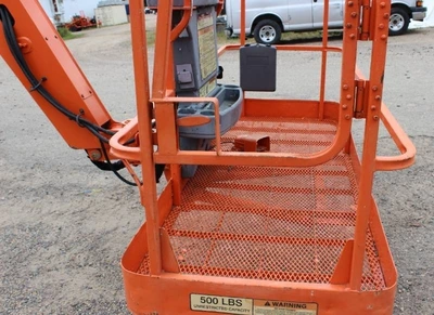 JLG 800 A, 4WDTelescopic Articulating Boom Lift