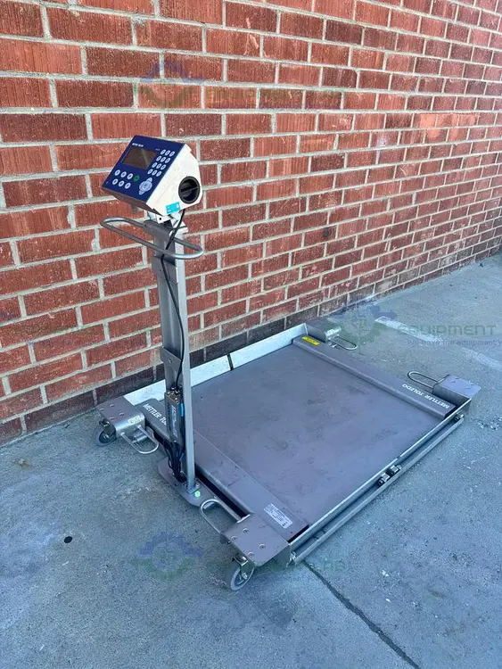 Used METTLER TOLEDO PUA669 STAINLESS STEEL SCALE 500 LBS W/ 36" X 36" PLATFORM, RAMPS Scales | Equipment Lab #486769