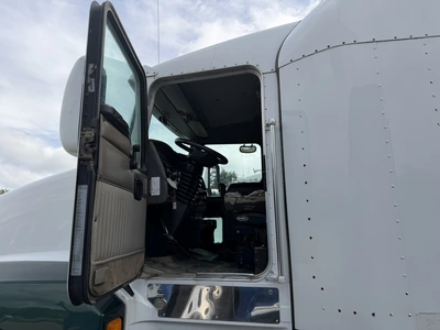Used 2003 KENWORTH T800 TRUCK TRACTOR Conventional trucks Michigan US | Miedema Asset Management Group #1709461