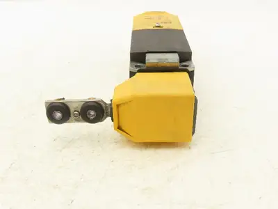 Used PILZ _UNKNOWN_ Relays & Switches Indiana US | Arrow Industrial #1408357