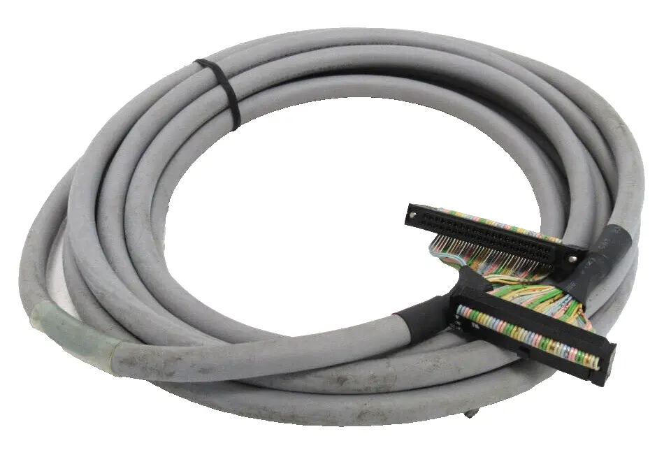 NEW OMRON XW2Z-500B CABLE XW2Z500B
