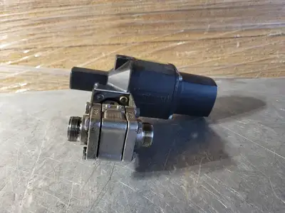 USED SWAGELOK SS-A63TS12-33CFP