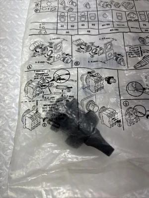 NEW Allen Bradley 800FP-SB32