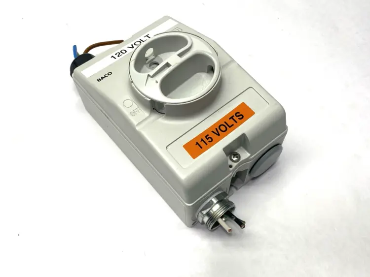 Used BACO Enclosed Disconnect Switch 3-Pole 32A Disconnects Michigan US | Maverick Industrial Sales #1391649