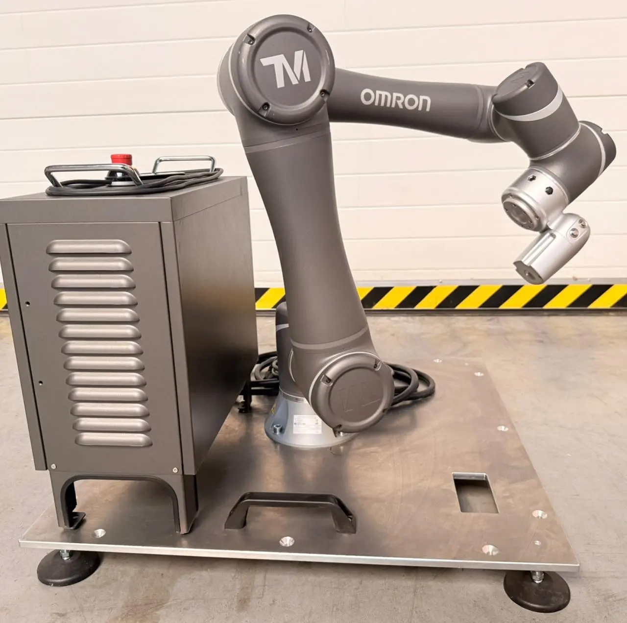 USED 2019 OMRON TM5-900
