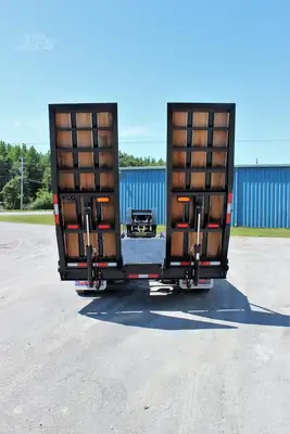 New | in-Stock 2026 PITTS LB35-22DC Lowboy Trailers Tennessee US | LMI Tennessee LLC #1505041