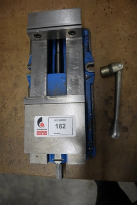 Used KURT WORKHOLDING SOLUTIONS D688 Vises Minnesota US | Machinesused.com #1390039