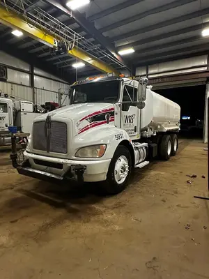 USED 2014 Kenworth T370