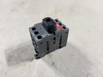 NEW ABB OT40F3