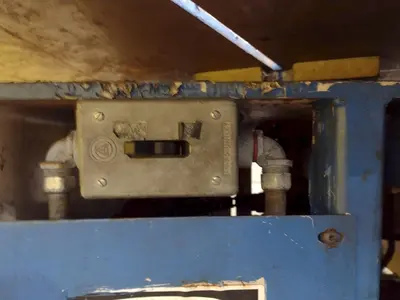 5,500 LBS X 48" AWC ACCRA WIRE CONTROLS MODEL #F-200AF HORIZONTAL PALLET TYPE POWERED DE-COILER REEL: STOCK #19270