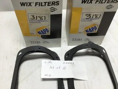 Wix 33181 Fuel Filter Napa Gold 3181 Medium & heavy duty filter lot of 2