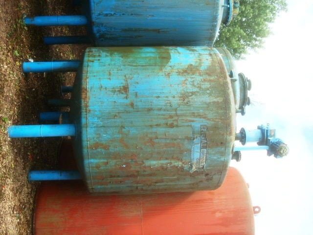 8900 L Vert.Encl. M/S Rubber Lined Tank
