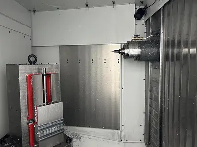 USED 2023 HAAS EC-400