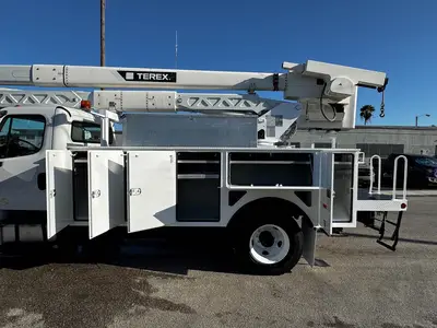 Used 2016 FREIGHTLINER M2 106 Tractors & Trailers Florida US | Truck and Van Outlet #1506256