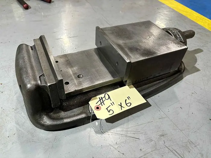 MACHINING CENTER VISE