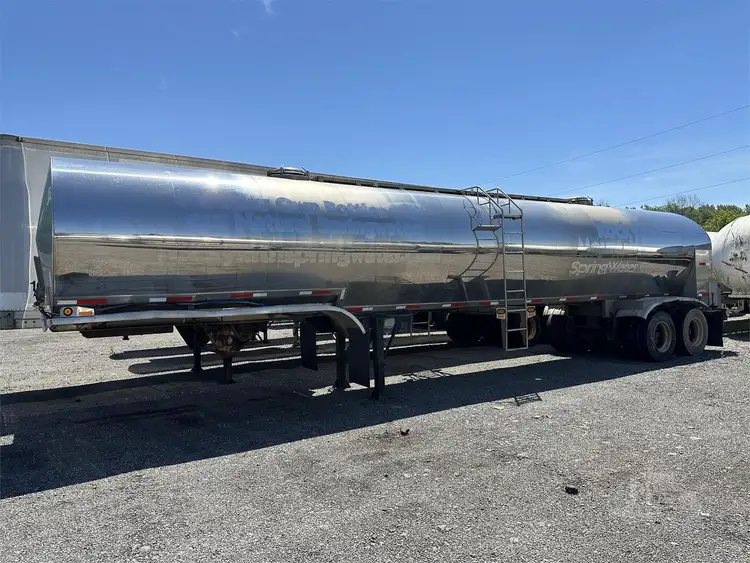 Used 1996 WALKER _UNKNOWN_ Tanker Trailers Indiana US | Lakeshore Equipment Sales #1546566