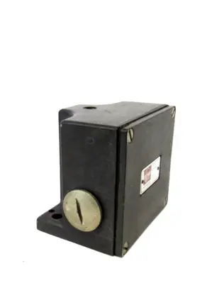 NEW EUCHNER R 16-502 LIMIT SWITCH R16502