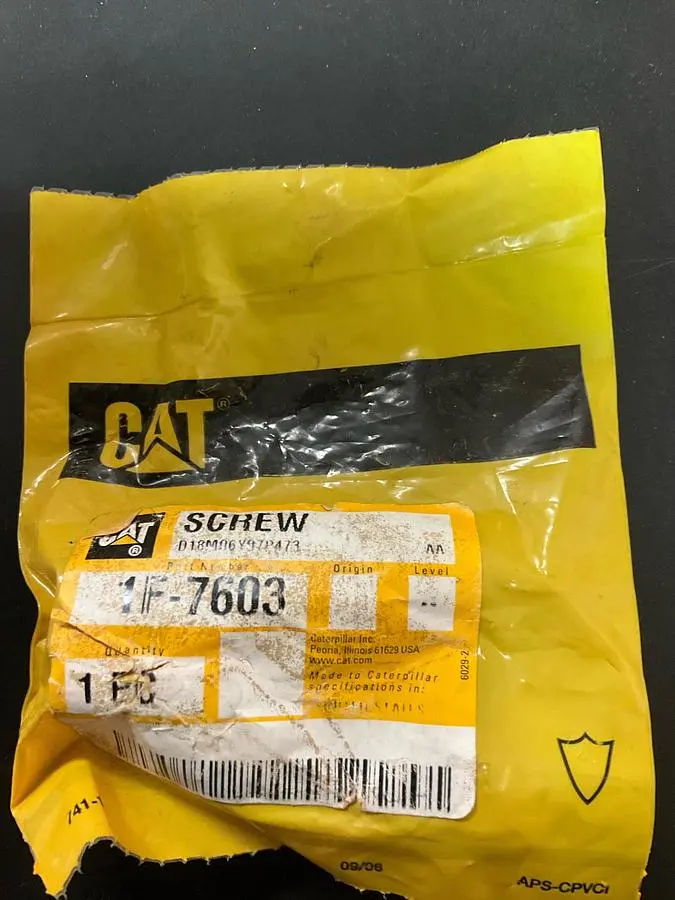 CAT 1/2" Oil Line Screw PN: 1F-7603