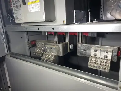 Freedom Series 2100 Motor Control Center 3000 Amp Switchgear Unit