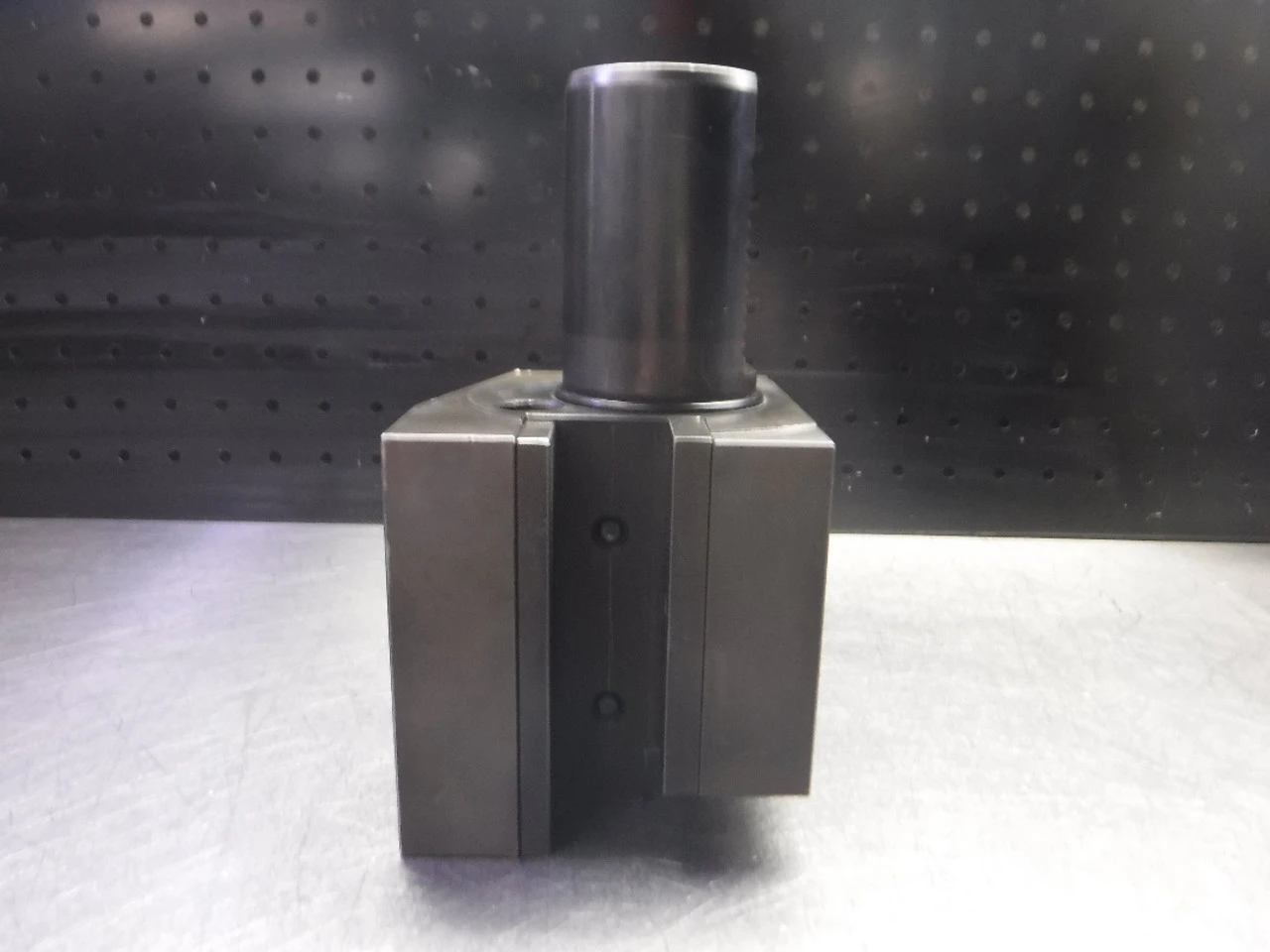 Used KENNAMETAL _UNKNOWN_ VDI Holders Michigan US | Superior Machine & Tool Inc #212850