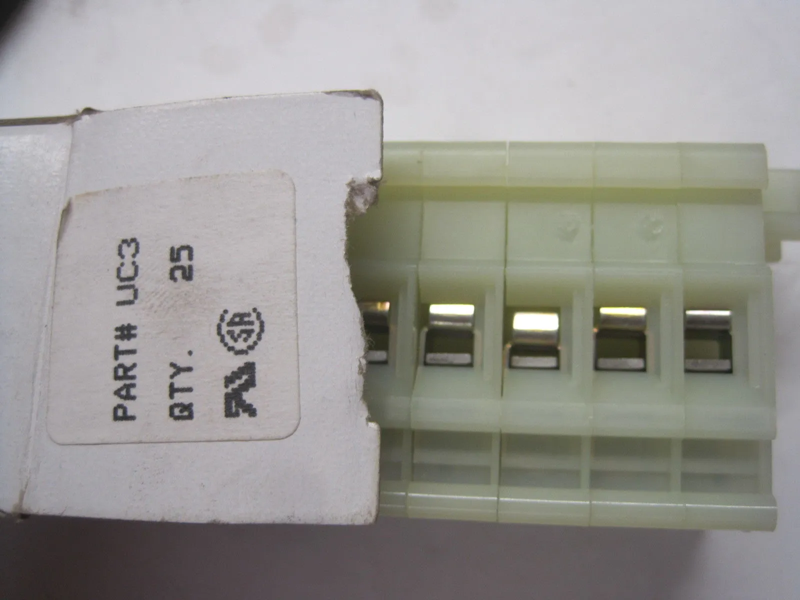 25 NEW MAGNUM UC3 TERMINAL BLOCKS