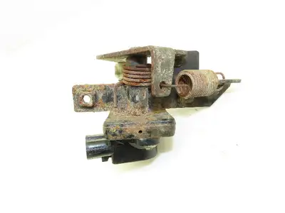 Toyota 5FBC25 Rotary Throttle Senser & Bracket Off Toyota 5FBC25 36VAC Forklift