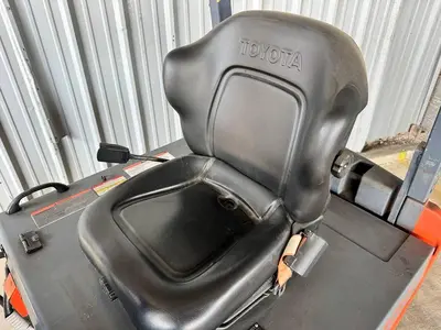 USED 2016 TOYOTA 8FBCHU25