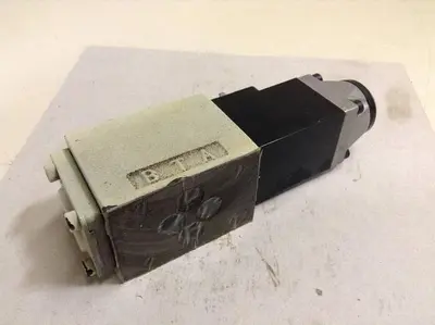 USED REXROTH 4WE6D51AG24NZ4V