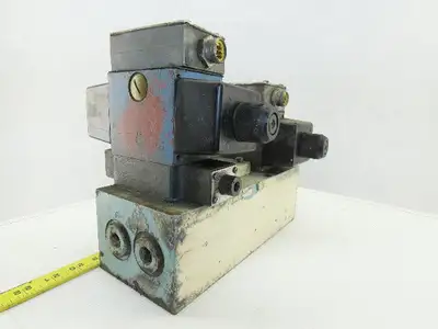 Rexroth Hydraulic valves W/3 Port Manifold Base Assembly