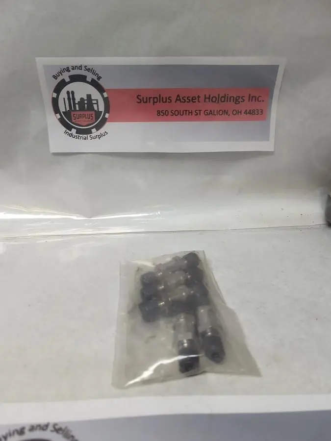 New | in-Stock PARKER 4Z(A)C4L-10-SS Pump & Valve Parts | Surplus Asset Holdings #1217802