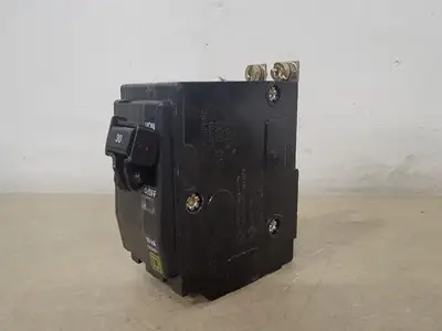 USED SQUARE D QOB230