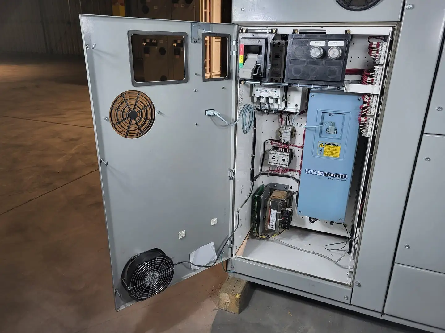 Used EATON SVX025A1-5A4N1 Switchgears British Columbia CA | Lenmark #240136