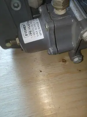 USED FISHER 2052
