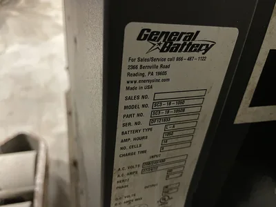 YALE NDR030ACNL36TE110 Electric Narrow-Aisle Reach Forklift w/ Charger 2000 Hr.