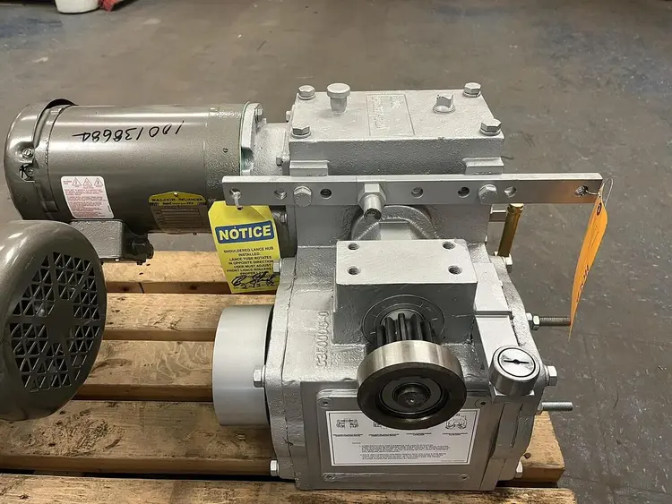 New | in-Stock CLYDE BERGMANN RXC000121 Gearmotors | Surplus Asset Holdings #1227248