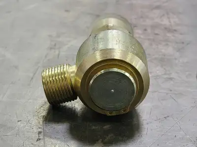 Swivel Adapter 90 deg M-08 ORFS X M-10 ORB 1/2" x 5//8" (Bag of 4)