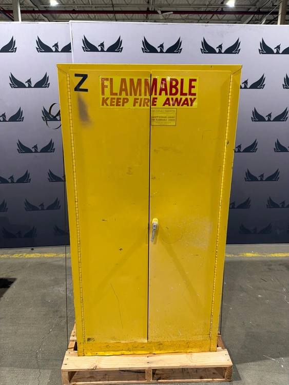 Used SE-CUR-ALL safety storage cabinet Hazardous Storage Units Michigan US | iGAM Industrial Marketplace #902004