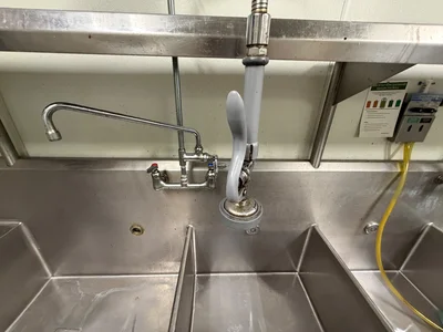 Used _UNKNOWN_ _UNKNOWN_ Sinks Georgia US | Auction Management Corporation #1548616