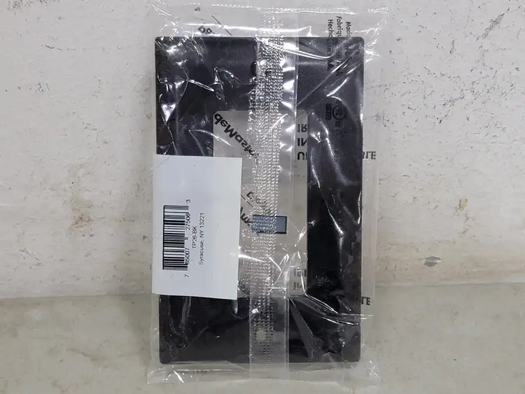 New | in-Stock PASS & SEYMOUR TP26-BK Switchgears British Columbia CA | Lenmark #240815