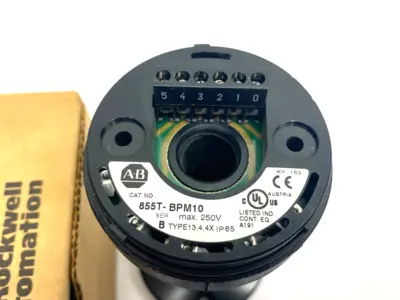 USED ALLEN-BRADLEY SER. B POLE MOUNT BASE & CAP 10CM, BLACK