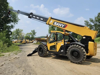New | in-Stock 2025 SANY STH1256A Telehandlers | Abele Tractor #1342995