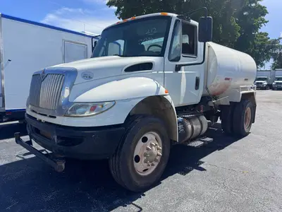 Used 2017 INTERNATIONAL DURASTAR 4300 Water Trucks Florida US | Truck and Van Outlet #1509233
